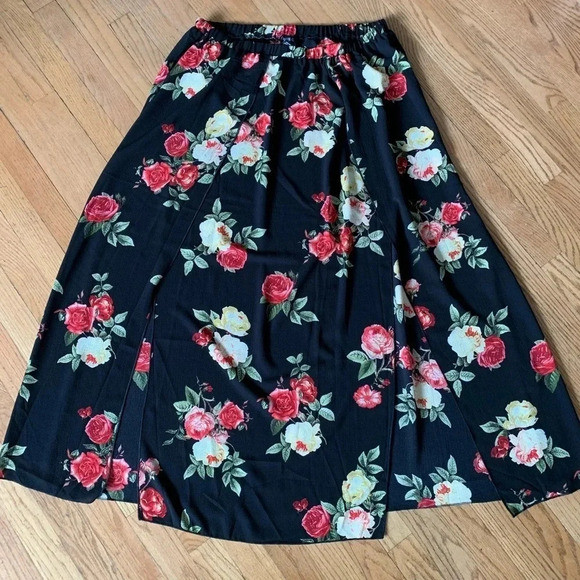**NEW TIMING Floral Maxi Skirt - Picture 1 of 8